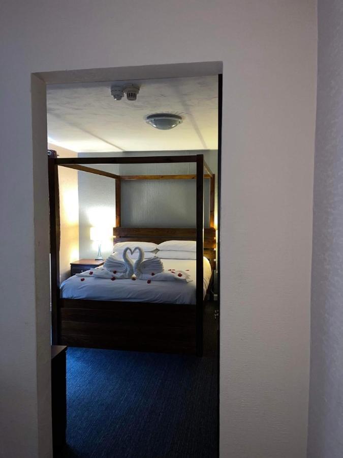 Springfield Hotel & Health Club Halkyn Extérieur photo