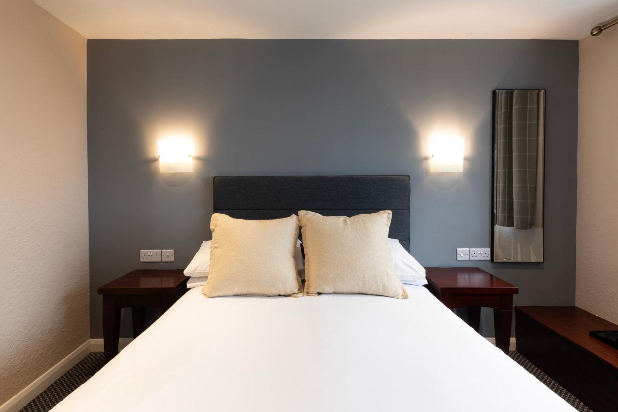 Springfield Hotel & Health Club Halkyn Extérieur photo